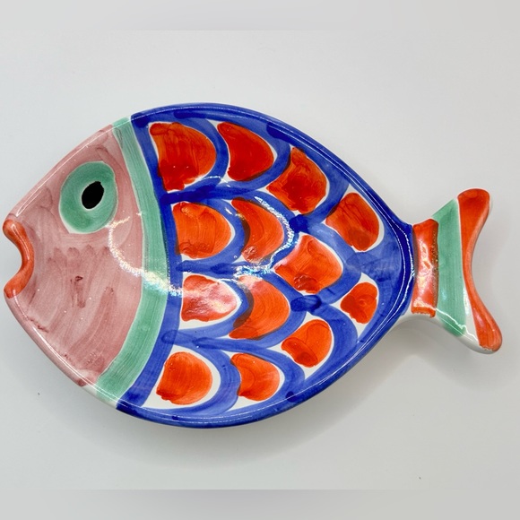 Fish Plate 7.5” Multi-Color Serving Platter Italy Made Pottery Pink Blue Coral - Picture 2 of 3